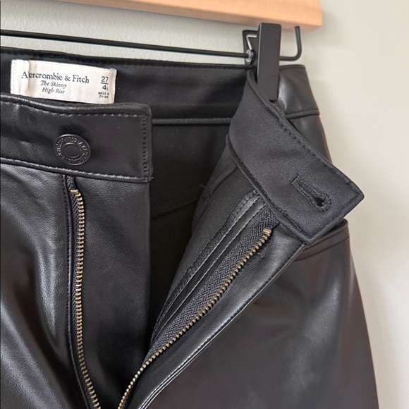 Abercrombie Faux Leather Pants - Size 27 - Picture 11 of 11